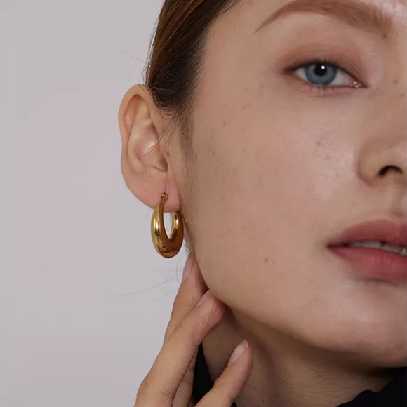 Nice Geometric Hoop Earrings - Picture 5 of 5